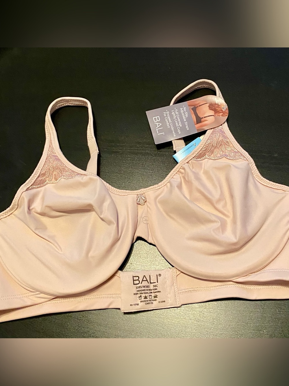 Bali Full Coverage Lightly lined Bra Adjustable Straps Underwire 36C New